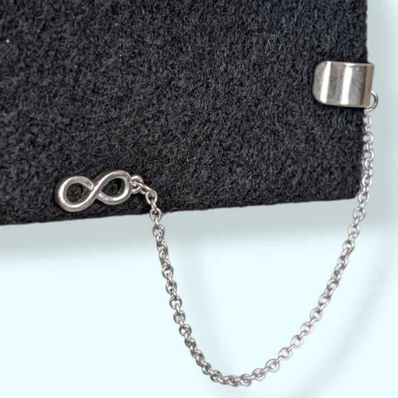 (2/$20) Ear Cuff & Infinity Stud Earring - Picture 3 of 5